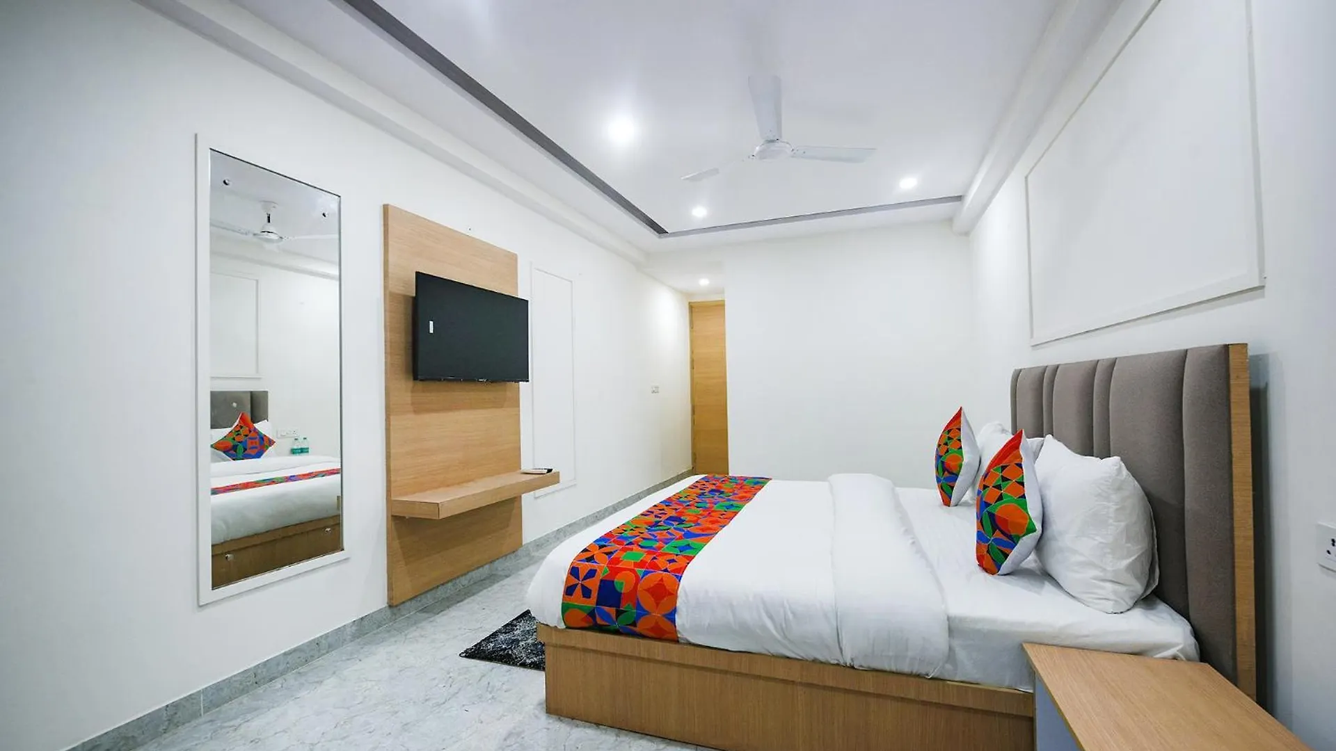 Fabhotel Prime Arjun Luxury Rooms Near Yashobhoomi Gurgaon