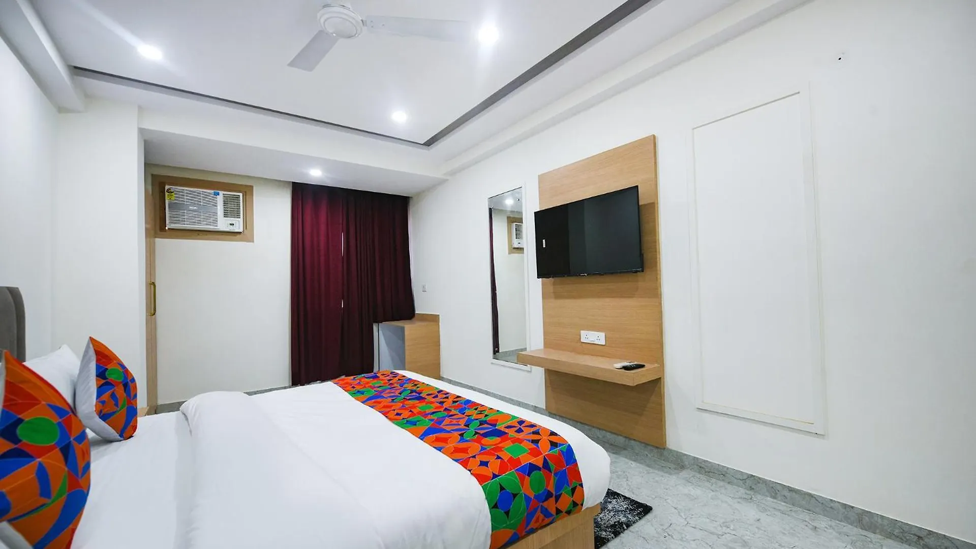 Fabhotel Prime Arjun Luxury Rooms Near Yashobhoomi Gurgaon
